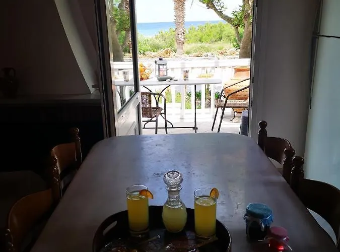 By The Sea * Ándros