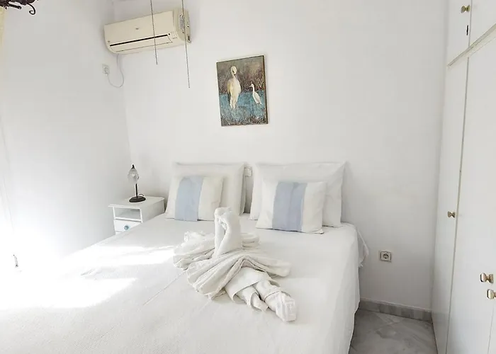 Апартаменты By The Sea Андрос